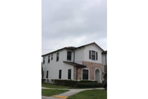 10908 W 32nd Ln, Hialeah