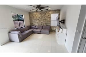 10032 Nw 87th Ter Doral, FL 33178 - MLS#A11946280