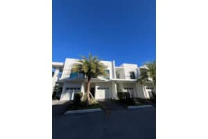 2526 Pierce St #10, Hollywood, FL 33020, - MLS#A11946314