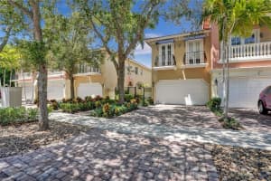 1115 Ne 14th Ave Fort Lauderdale, FL 33304 - MLS#A11946347