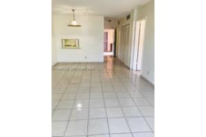 120 Royal Palm Rd 102 Hialeah Gardens, FL 33016 - MLS#A11946362