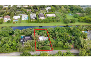 5845 Sw 88th St, South Miami