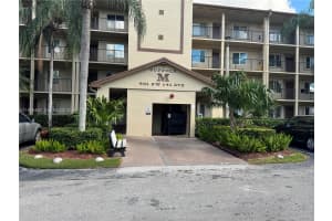 901 Sw 141st Ave 102m Pembroke Pines, FL 33027 - MLS#A11946446