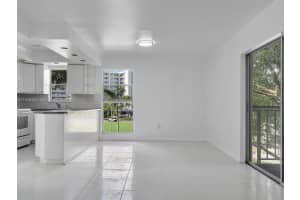 201 178th Dr 307 Sunny Isles Beach, FL 33160 - MLS#A11946448