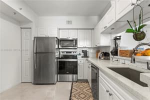 17150 N Bay Rd 2707 Sunny Isles Beach, FL 33160 - MLS#A11946488