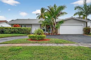 4710 Grant St Hollywood, FL 33021 - MLS#A11946500