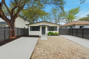 1781 Nw 94th St, Miami