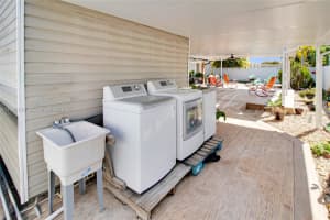 42 Nw 132nd Pl Miami, FL 33182 - MLS#A11946510