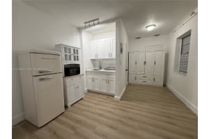 481 E 31th St E Hialeah, FL 33013 - MLS#A11946612