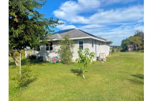 2915 Ortona Locks Rd Moore Haven, FL 33471 - MLS#A11946620