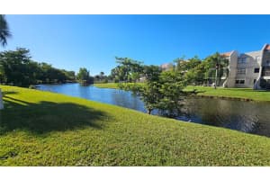 120 Lakeview Dr 113 Weston, FL 33326 - MLS#A11946622