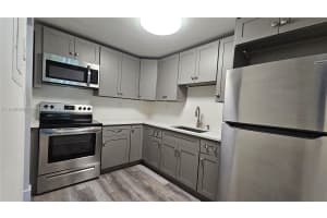 120 Lakeview Dr 113 Weston, FL 33326 - MLS#A11946622