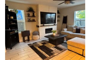 531 Ne 6th Place, Florida City