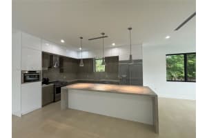 240 Ne 156th St Miami, FL 33162 - MLS#A11946690