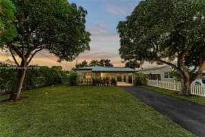 1880 Ne 180th St North Miami Beach, FL 33162 - MLS#A11946716