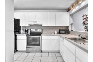 9401 Nw 14th Ct 224 Pembroke Pines, FL 33024 - MLS#A11946719