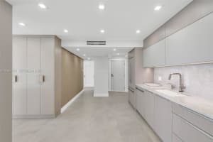 209 N Fort Lauderdale Beach Blvd 6b Fort Lauderdale, FL 33304 - MLS#A11946729