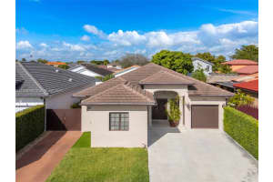 8781 Nw 148th Ter, Miami Lakes