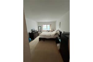 2640 Ne 135th St 312, North Miami