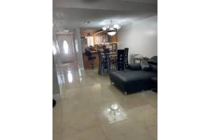 527 W 68th St 1 Hialeah, FL 33014 - MLS#A11946793