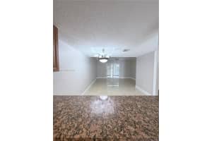 527 W 68th St 1 Hialeah, FL 33014 - MLS#A11946793