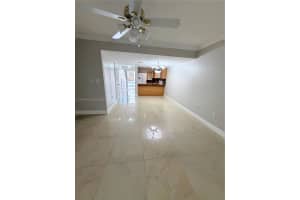 527 W 68th St 1 Hialeah, FL 33014 - MLS#A11946793