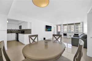 250 174th St 1808 Sunny Isles Beach, FL 33160 - MLS#A11946800