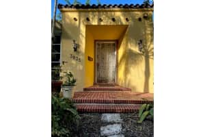 3835 Utopia Ct, Miami