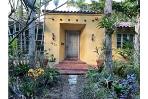 3835 Utopia Ct Miami, FL 33133 - MLS#A11946813