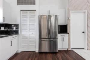 601 Leslie Dr 601 Hallandale Beach, FL 33009 - MLS#A11946857