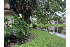 549 Racquet Club Rd 32 Weston, FL 33326 - MLS#A11946952