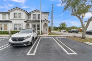 5400 Nw 107th Ave 401, Doral