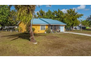 2028 Schooner Dr La Belle, FL 33935 - MLS#A11946992