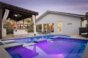 9725 Nw 28th Ter Doral, FL 33172 - MLS#A11947020