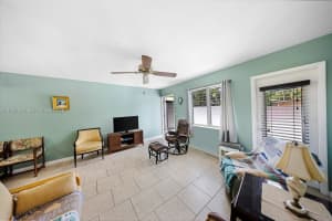 15610 Ne 6th Ave 7d Miami, FL 33162 - MLS#A11947047