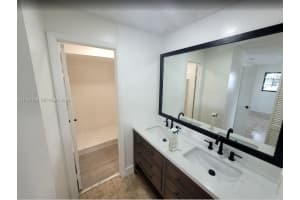 468 Ne 206th Ln 202 Miami, FL 33179 - MLS#A11947128