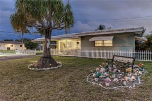 150 Se 5th Ct Pompano Beach, FL 33060 - MLS#A11947151