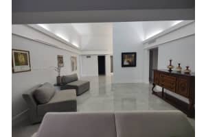 5109 Banyan Ln Tamarac, FL 33319 - Off Market