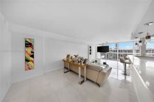 600 Parkview Dr 1114 Hallandale Beach, FL 33009 - MLS#A11947168