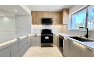 3826 Ne 171st St 3826 North Miami Beach, FL 33160 - MLS#A11947193