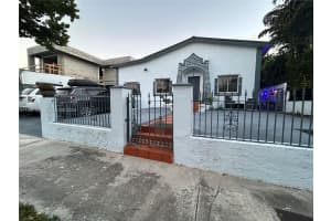 1352 Sw 16th St Miami, FL 33145 - MLS#A11947195