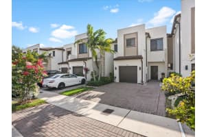 544 Ne 206th Ln Miami, FL 33179 - MLS#A11947215