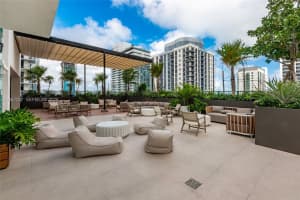 11 Ne 6 St 814 Miami, FL 33132 - MLS#A11947237