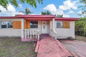 1360 Nw 117th St Miami, FL 33167 - MLS#A11947255