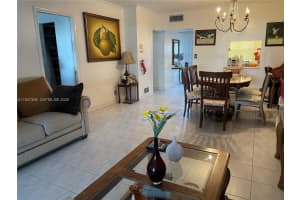 1015 Country Club Dr 109 Margate, FL 33063 - MLS#A11947306