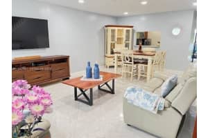 905 Nw 107th Ave Pembroke Pines, FL 33026 - MLS#A11947307