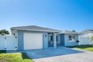 9400 Nw 82nd St Tamarac, FL 33321 - MLS#A11947315