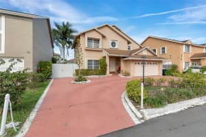 7833 Nw 192nd St Hialeah, FL 33015 - MLS#A11947330