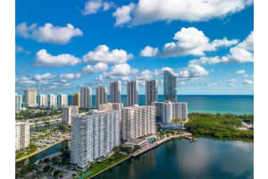 300 Bayview Dr 1707, Sunny Isles Beach