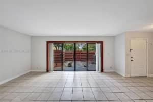 2990 Oaktree Ln 338 Hollywood, FL 33021 - MLS#A11947395